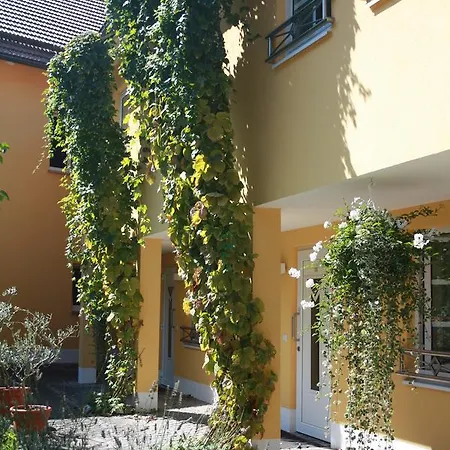 Alte Post 3*
